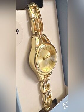 Classic Gold-Tone Women's Bracelet Watch